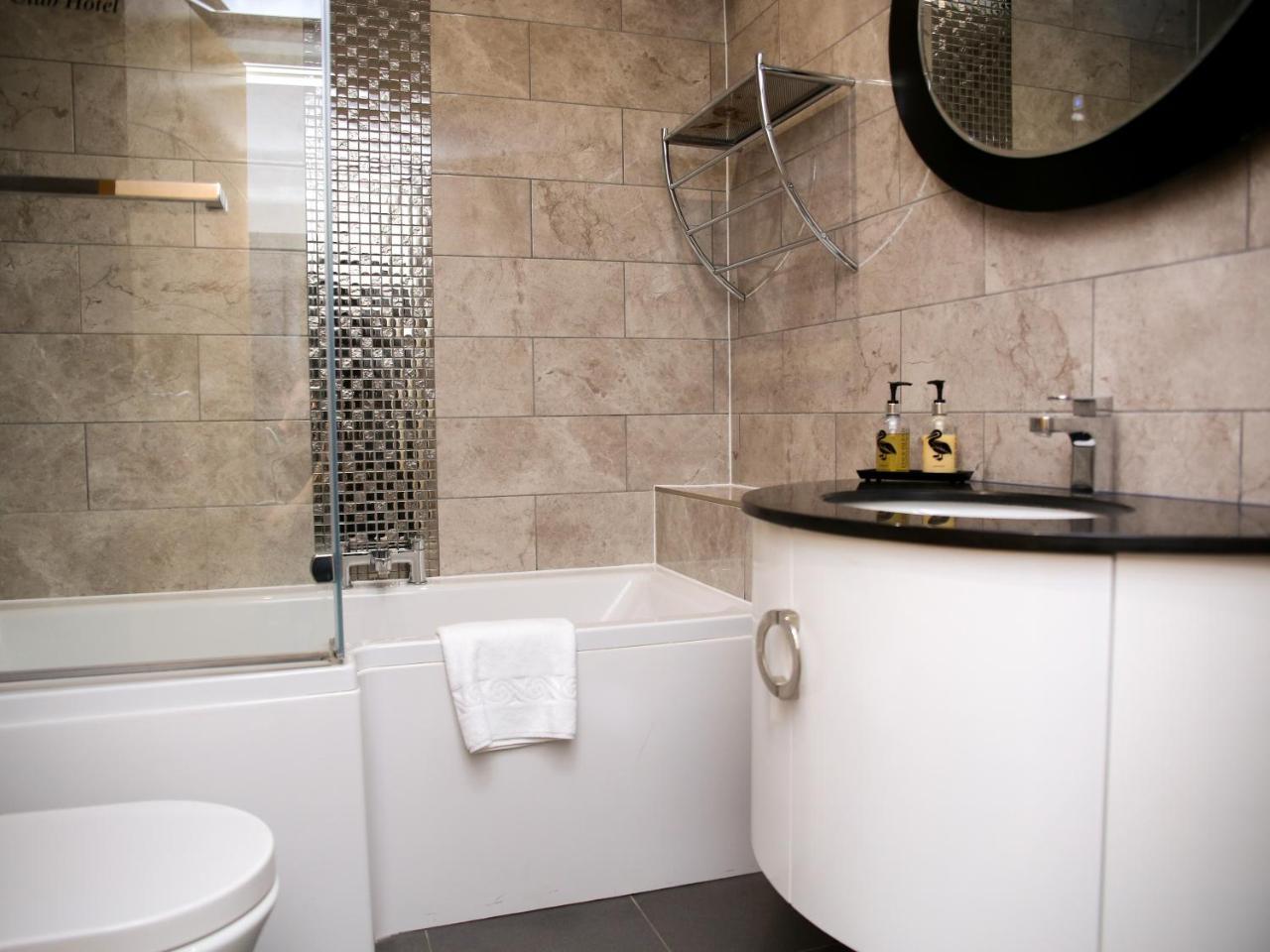 Oak Royal Hotel, Golf And Country Club Chorley  Buitenkant foto