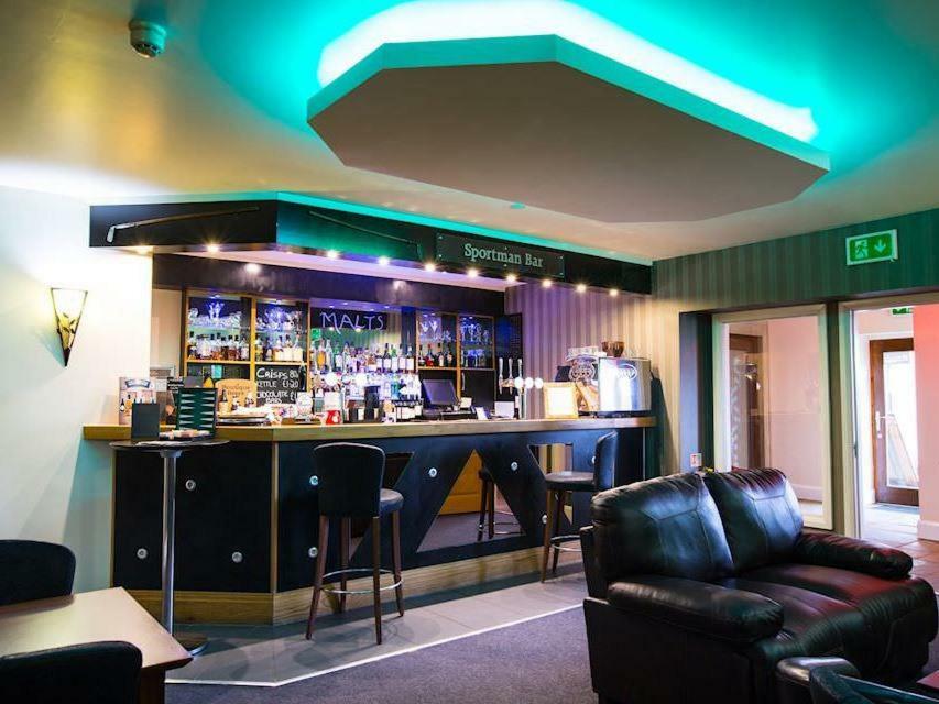 Oak Royal Hotel, Golf And Country Club Chorley  Buitenkant foto