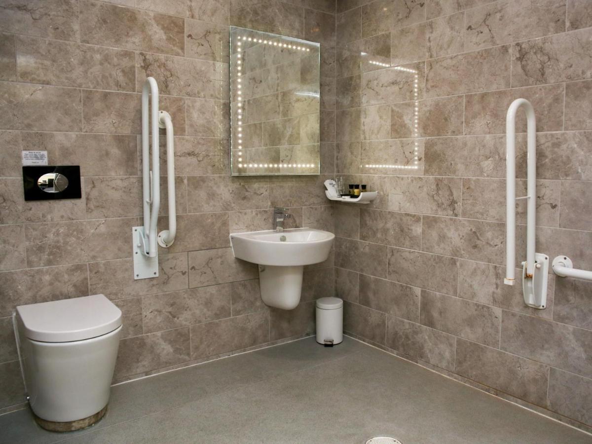 Oak Royal Hotel, Golf And Country Club Chorley  Buitenkant foto